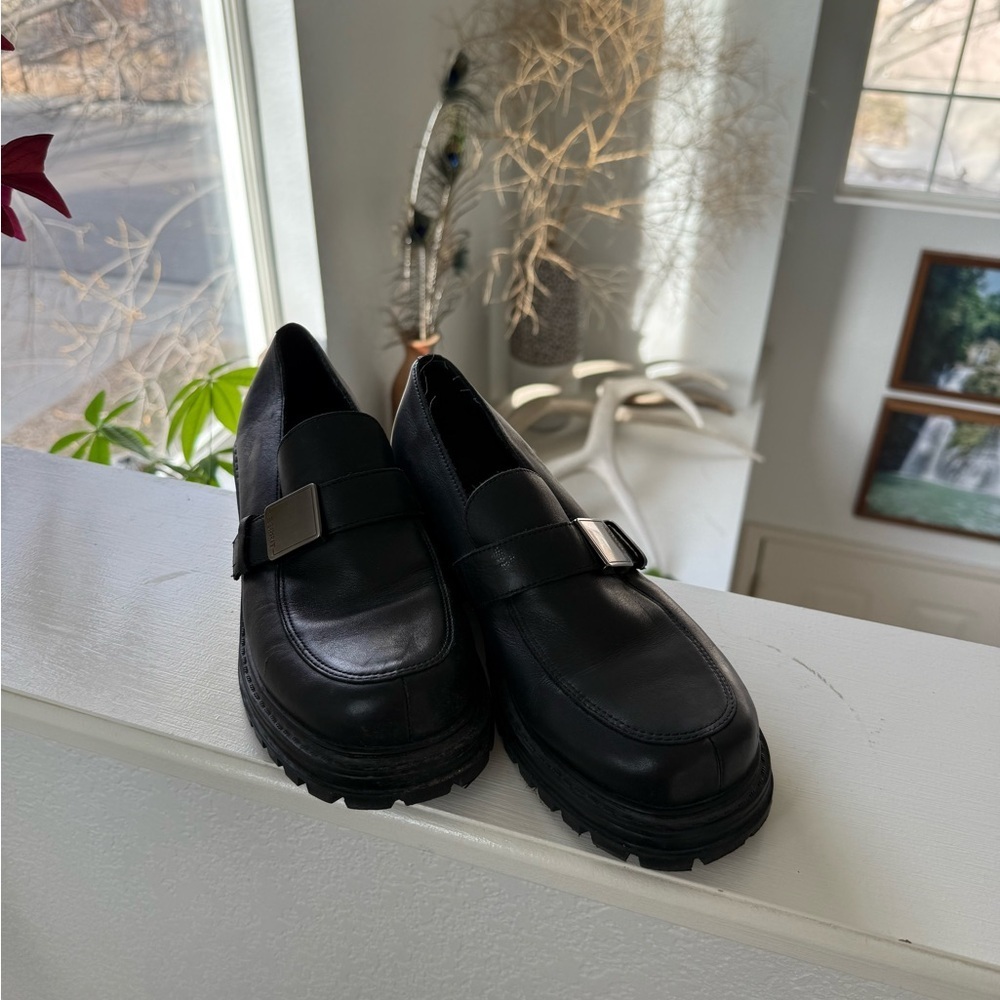 Vintage Espirit Black Loafers with Buckle Detail